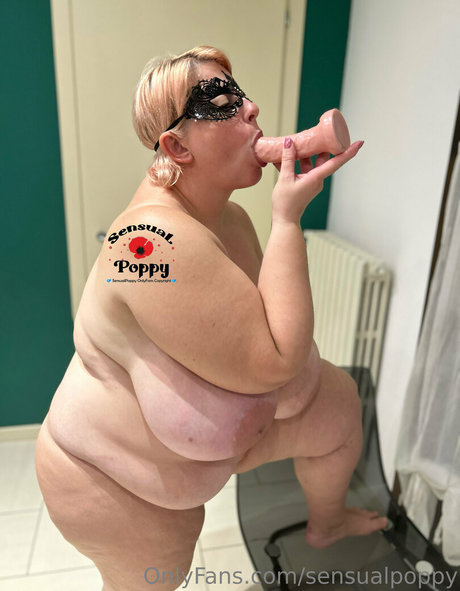 sensualpoppy star nude images