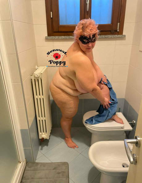 sensualpoppy top actress pics