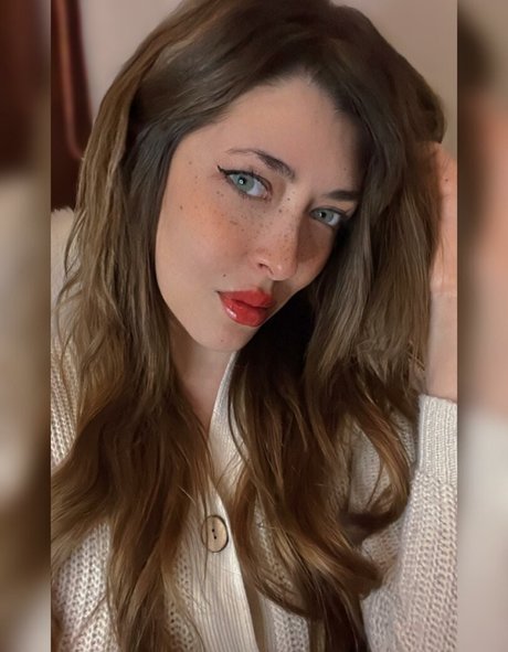 Lucyboom free pornstar pic