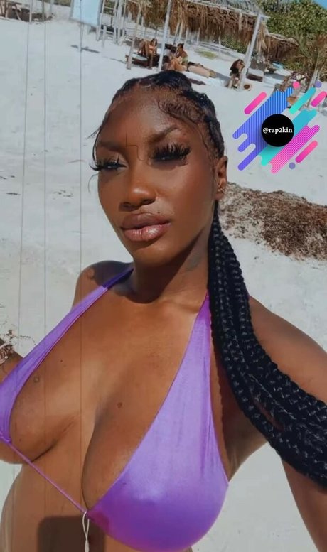 Aya Nakamura model best img