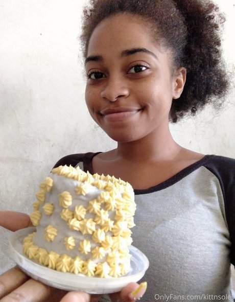 kittnsoles star naked pictures