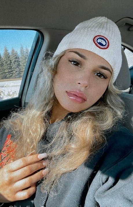 kickingitwithk nudes star galleries