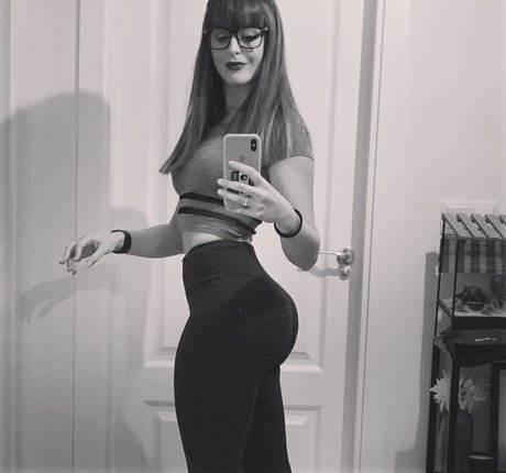 Pettans nude star img