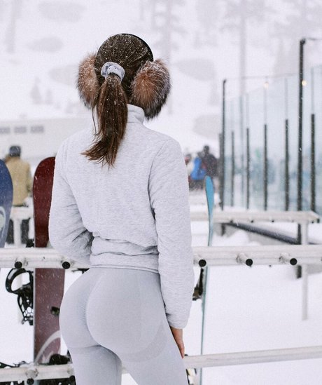 Coco Nadia pretty model pic