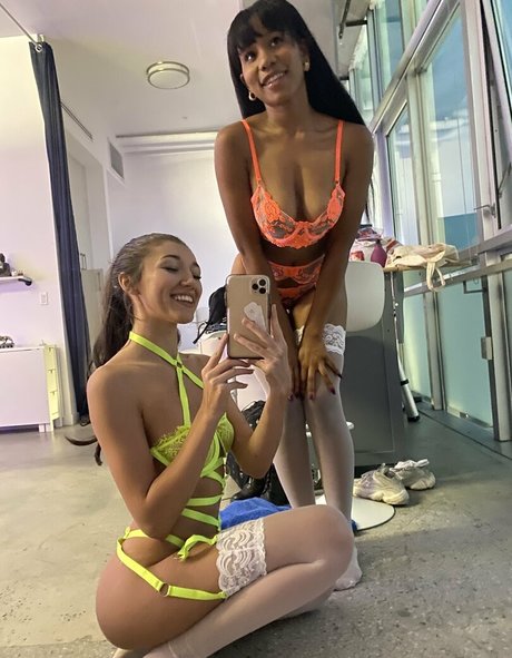 mayawoulfevip free model img