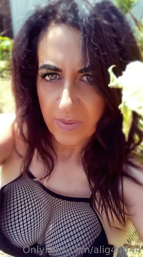 alig44444 xxx model img