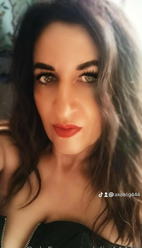 alig44444 pornstar adult pic