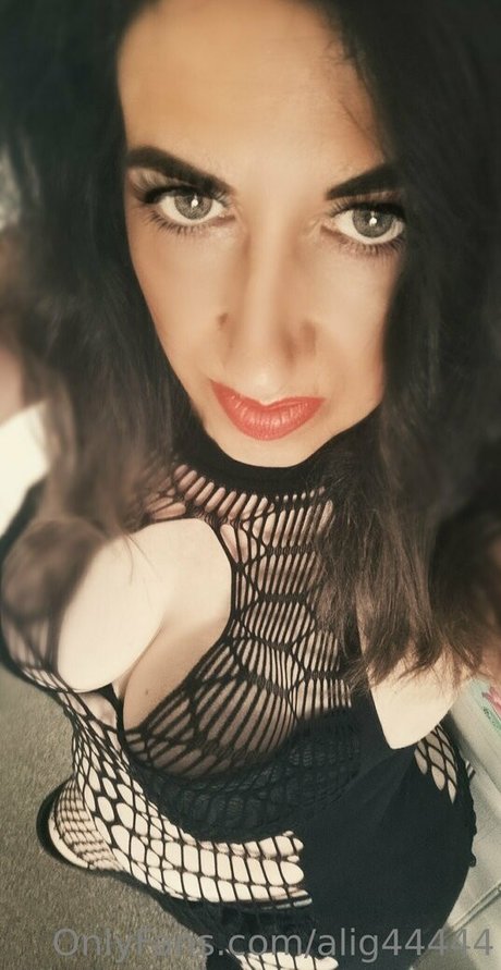 alig44444 star nudes galleries