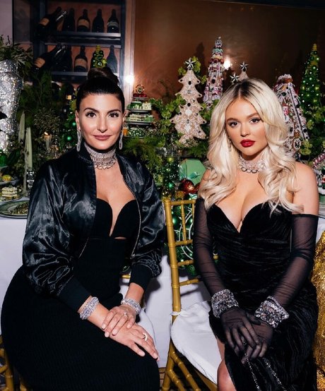 Emily Lind star sexy pics