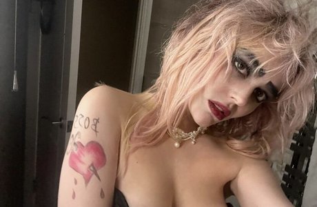 Emily Lind porn star picture