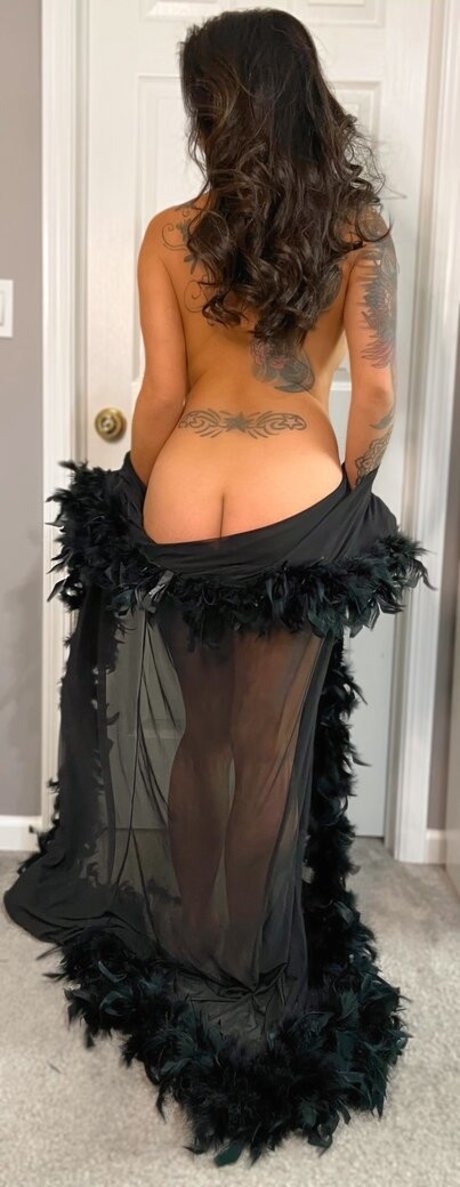 Honeybeenguyen2 erotic actress picture