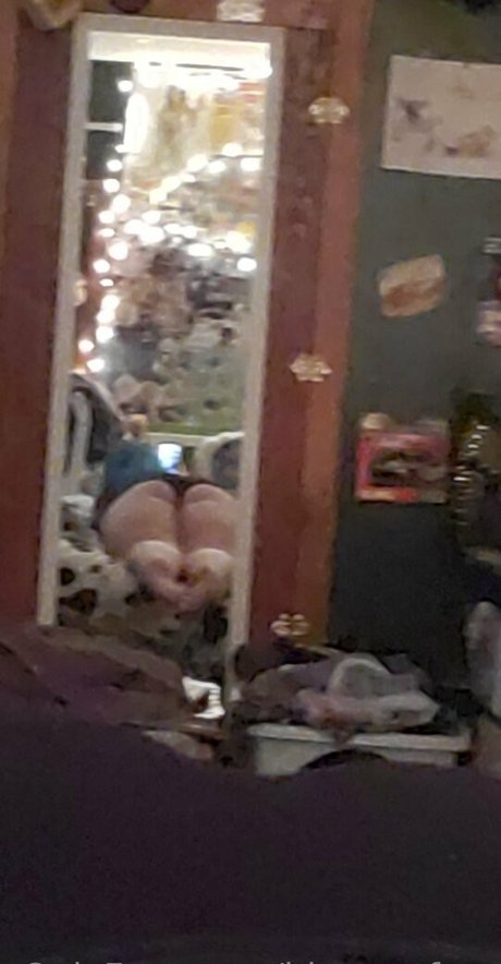 bluewutfree nudes model pictures