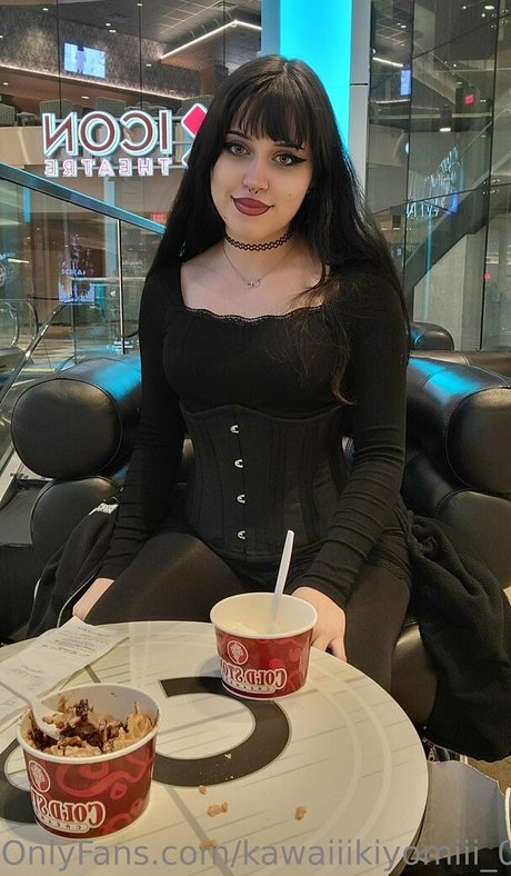 Rue Hernandez star nude gallery