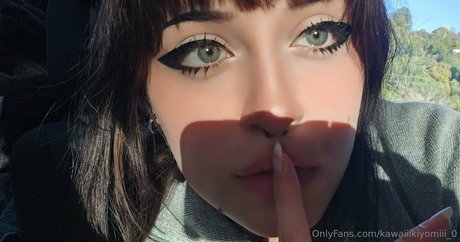 Rue Hernandez free pornstar pictures