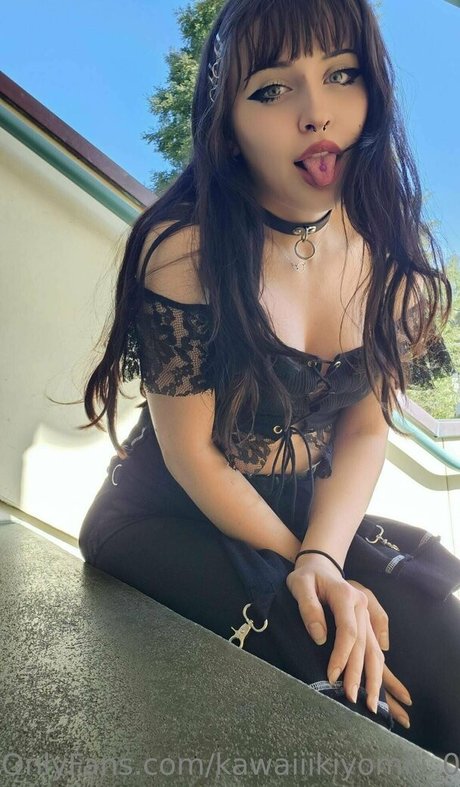 Rue Hernandez nudes pornstar picture