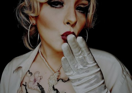 dizzydolliefree star erotic pictures