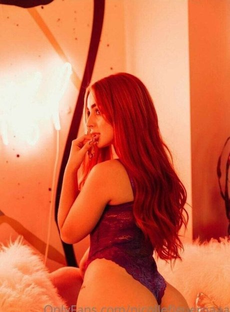 Nicolle Figueroa model hd pictures