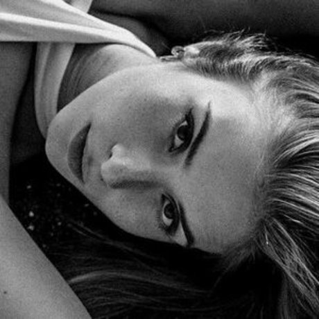 Paula Doeringer art star img