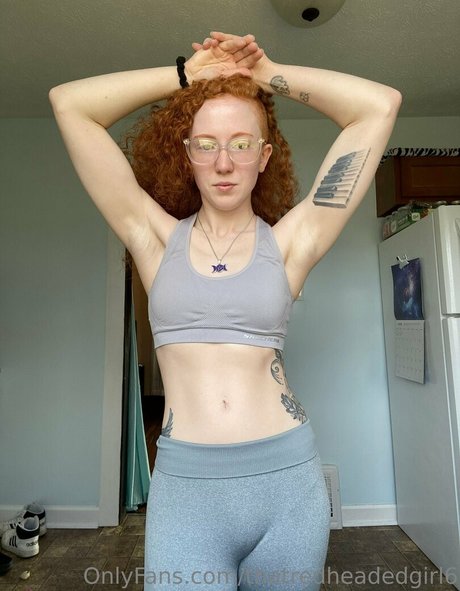 thatredheadedgirl6 perfect actress photo