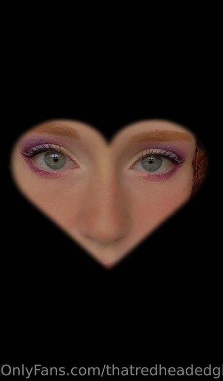 thatredheadedgirl6 nudes actress photo