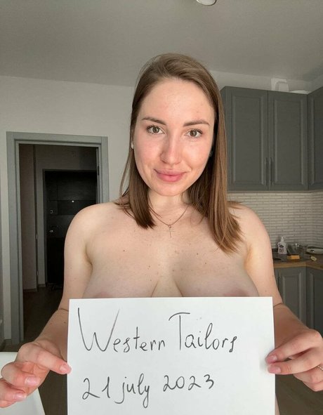 AlenFox pornstar pictures