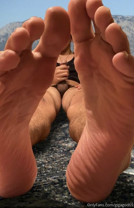 gigagod69 sex star photos