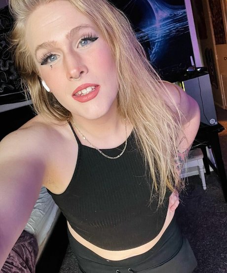 Ghost Romper free actress picture