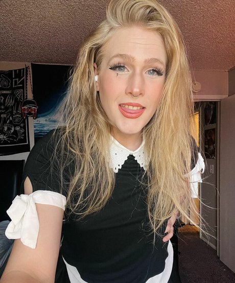 Ghost Romper pornstar picture