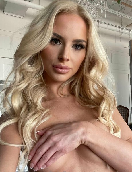 evarose xo perfect pornstar image