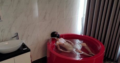 Ring K nude model pictures