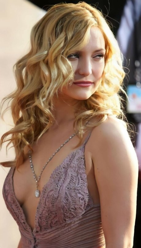 Kate Hudson pornographic model gallery