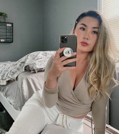 lindaafreckles hot model gallery