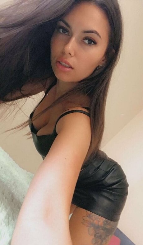 topmisstati naked model photo