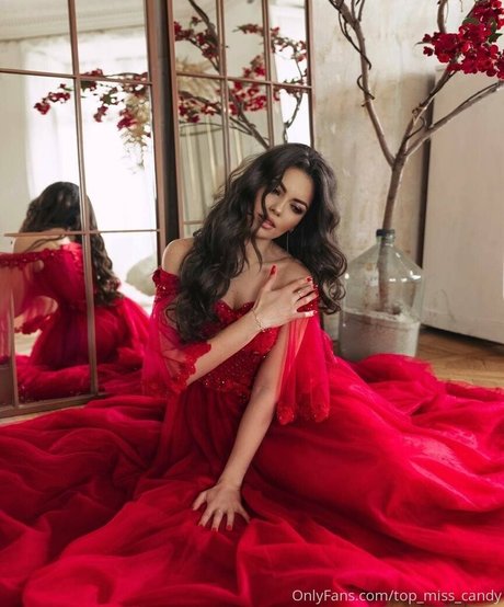 topmisstati sexy star photo