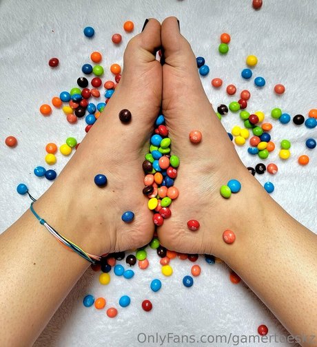 GamertoesKZ model nude img