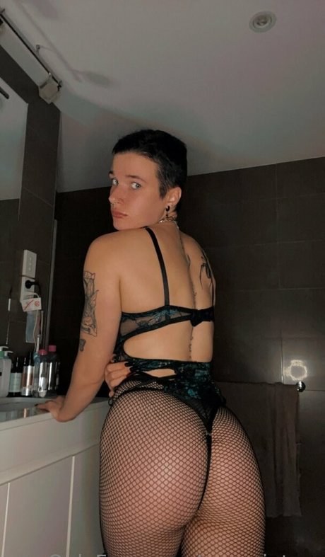 Eve winters porn model photo