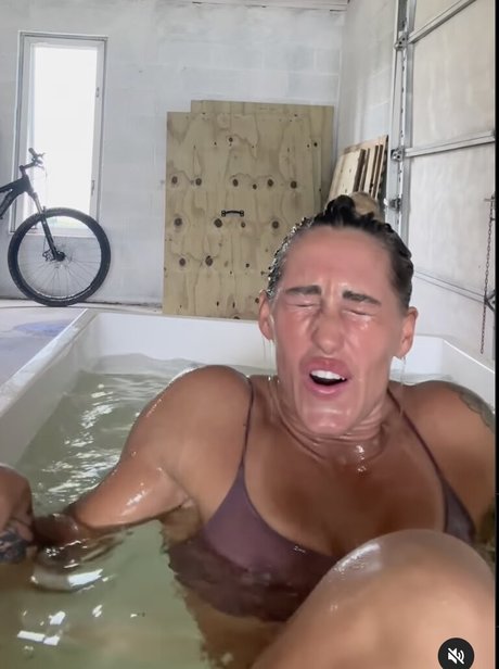 Danielle Brandon hot star pictures