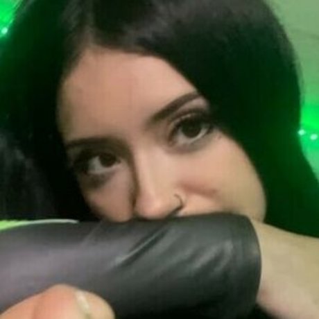 Shilynn Velez model adult pictures