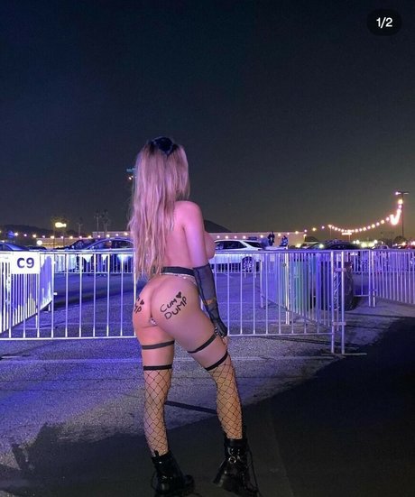 Tiffany Luu erotic model galleries