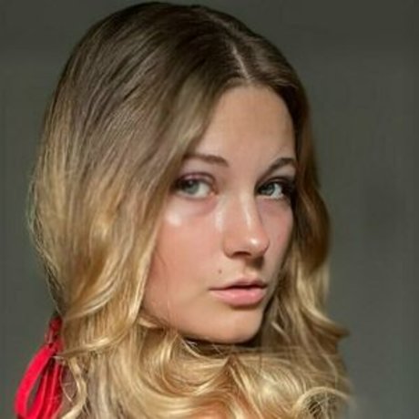 lilla raye pornstar adult pics