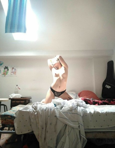 Hurona Rolera model nudes images