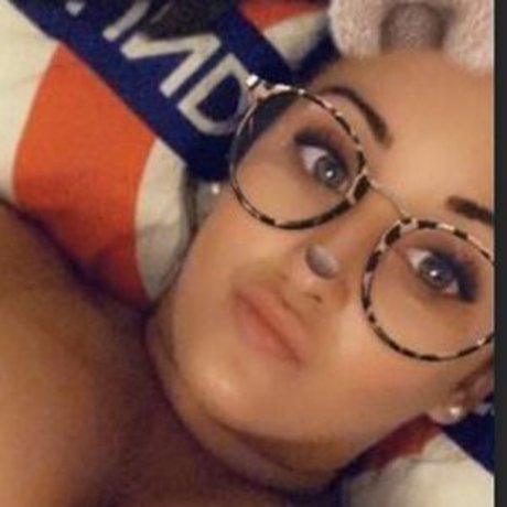 BustyBrunetteS nude star galleries