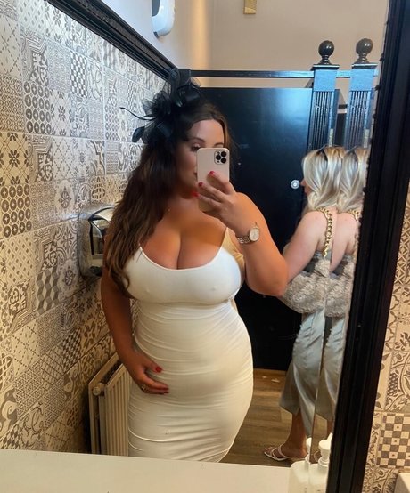 BustyBrunetteS top pornstar pictures