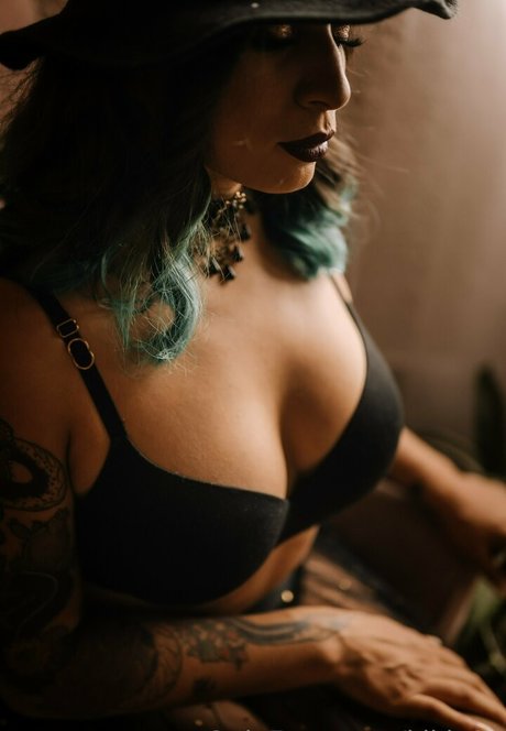 kikix91 adult actress gallery