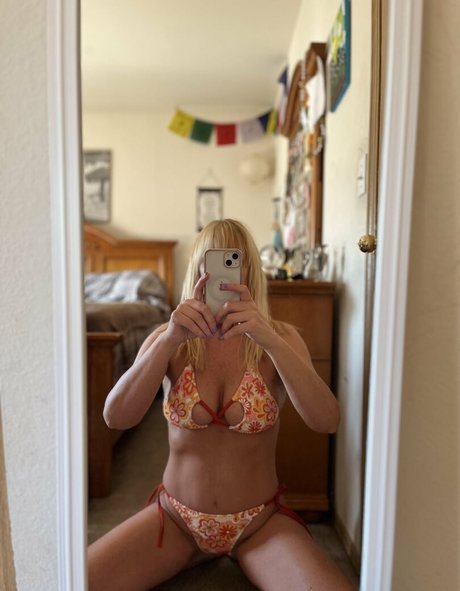 Macie Mae 69 porn star image