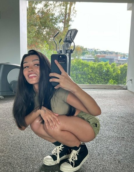 bootsthefeline hot star pictures