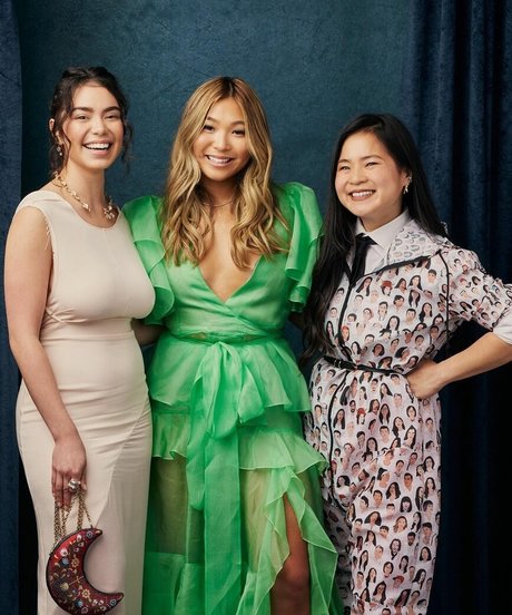 Aulii Cravalho sex pornstar photos