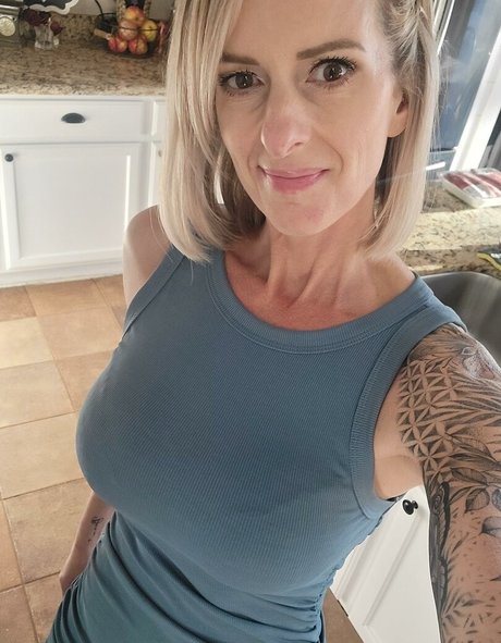 sweet n sexy erin erotic star pic