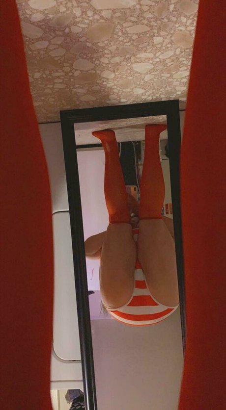 spikezombie pornstar pretty picture