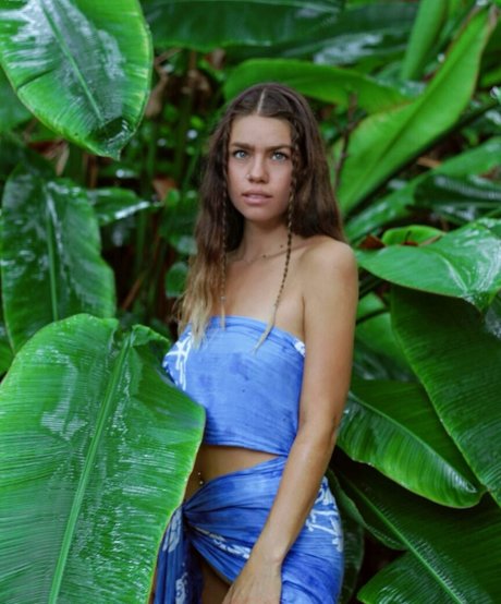 Chey212 sex model picture